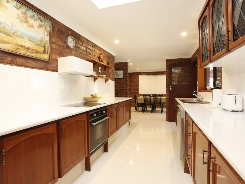 4 Mooralla Street, Tallai QLD 4213