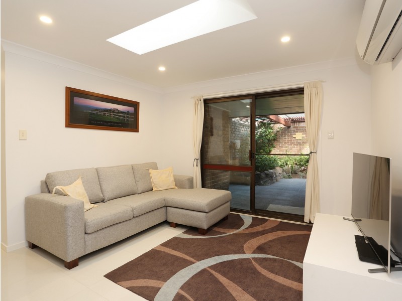 4 Mooralla Street, Tallai QLD 4213