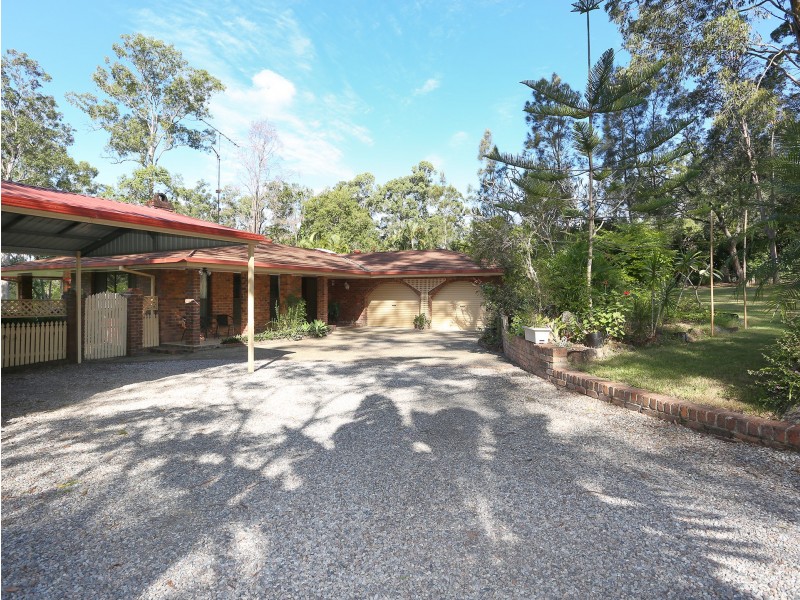 4 Mooralla Street, Tallai QLD 4213