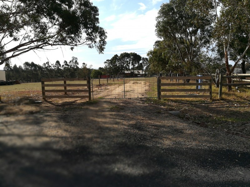 24 Belle View Court, Rosedale VIC 3847