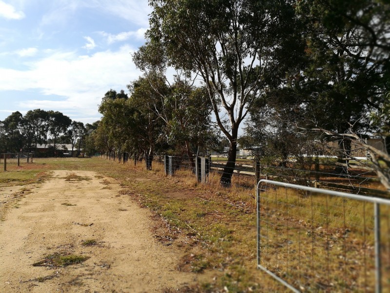 24 Belle View Court, Rosedale VIC 3847