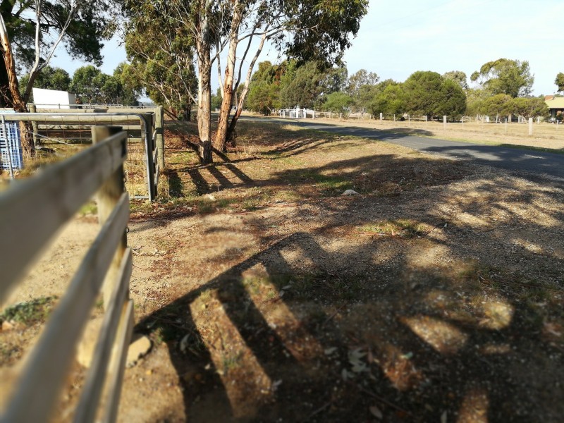 24 Belle View Court, Rosedale VIC 3847