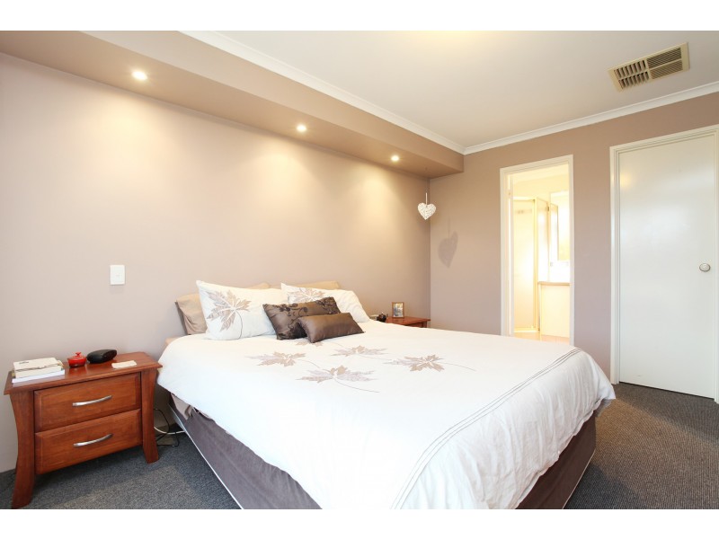 21 Kartner Road, Tapping WA 6065