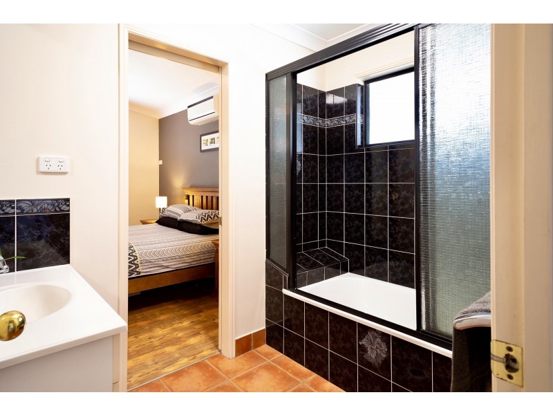 5 Sadowa Court, Wulguru QLD 4811