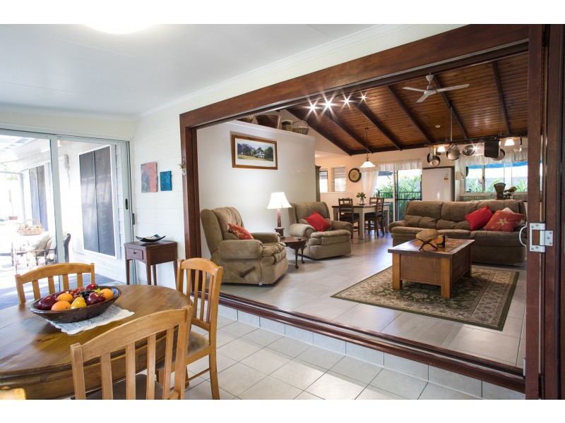 12 Armidale Avenue, Balgal Beach QLD 4816