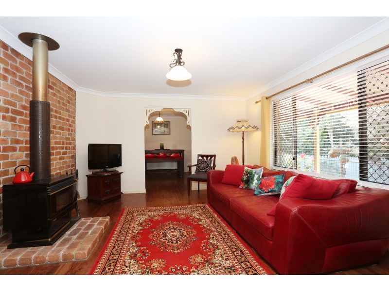 8 Bloodwood Court, Rothwell QLD 4022