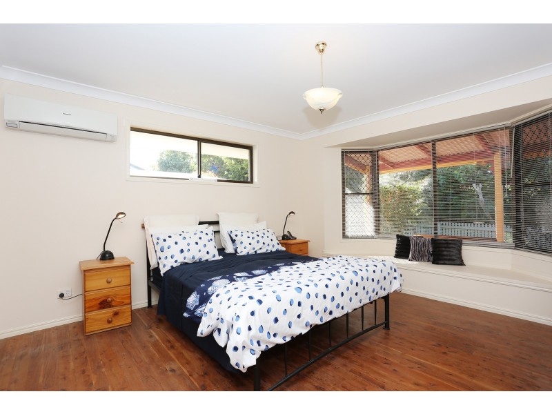 8 Bloodwood Court, Rothwell QLD 4022