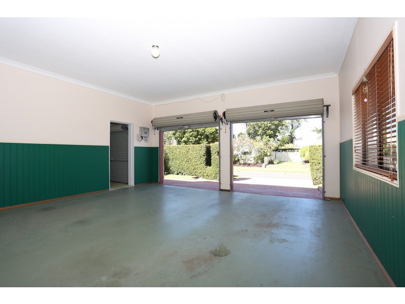 8 Bloodwood Court, Rothwell QLD 4022