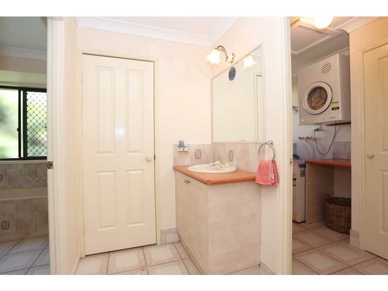 8 Bloodwood Court, Rothwell QLD 4022