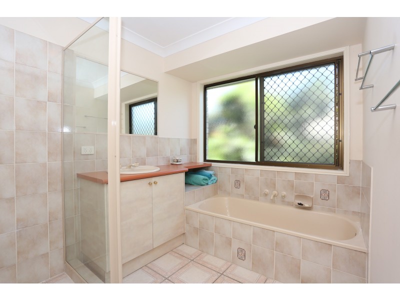 8 Bloodwood Court, Rothwell QLD 4022