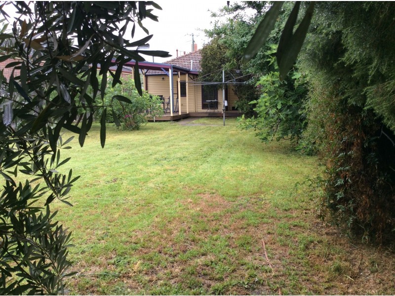 52 Haughton Road, Oakleigh VIC 3166