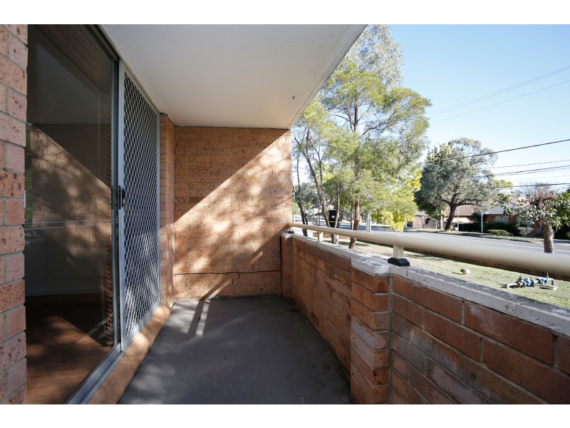 15/32 Sherwood Road, Merrylands NSW 2160