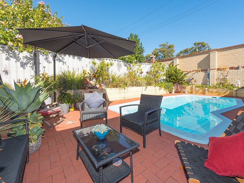 13 Truslove Close, Willagee WA 6156