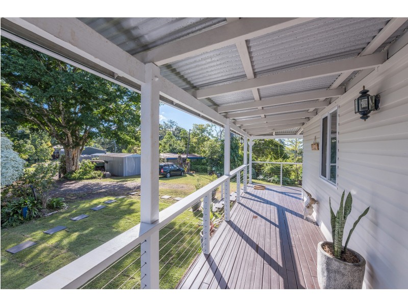 25 Angus Crescent, Kureelpa QLD 4560