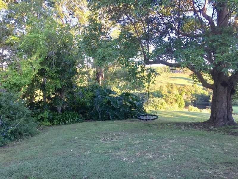 25 Angus Crescent, Kureelpa QLD 4560