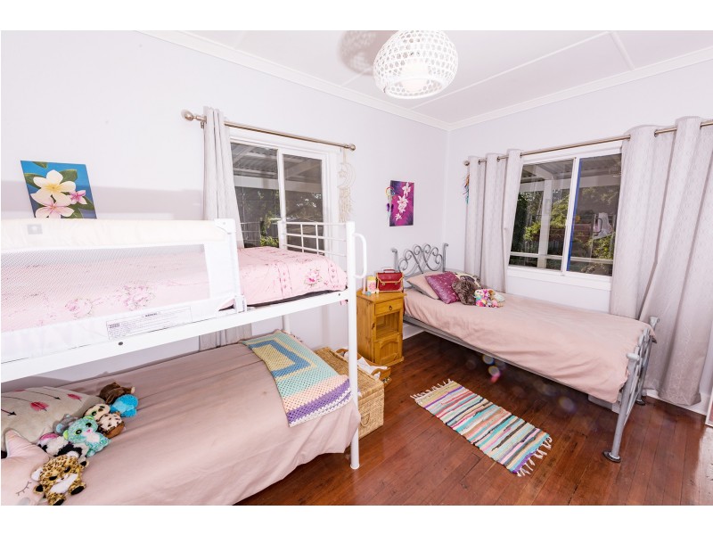 25 Angus Crescent, Kureelpa QLD 4560