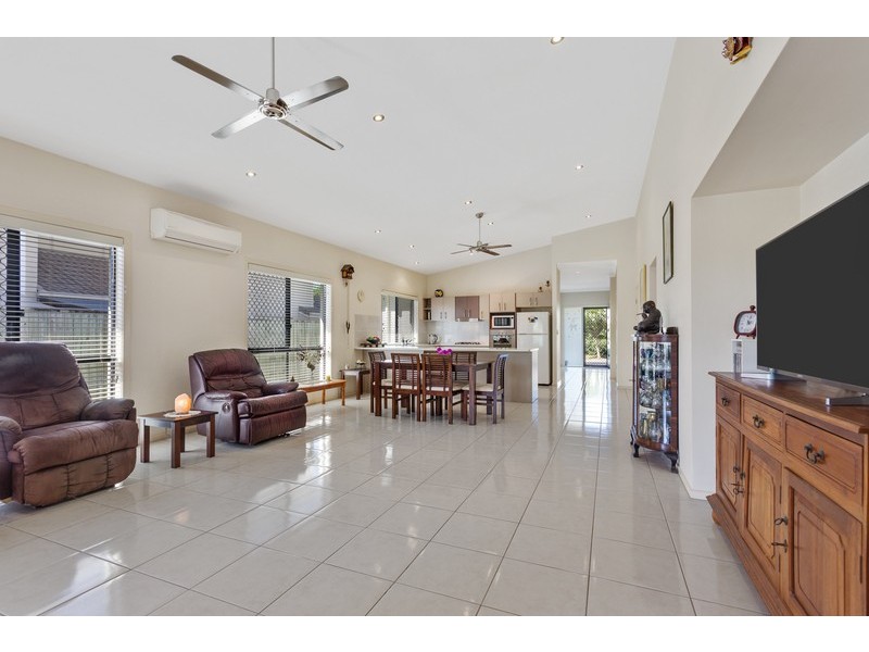 12 Alicia Circuit, Little Mountain QLD 4551