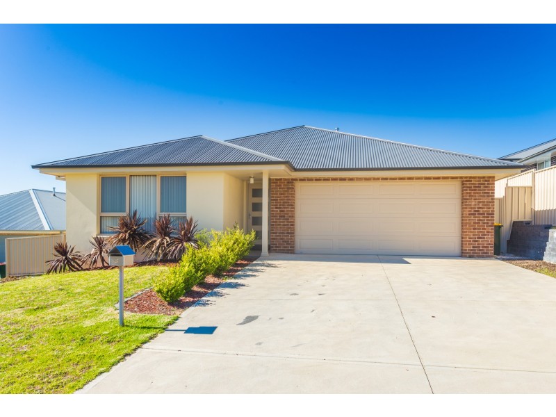 9 Downey Crescent, Orange NSW 2800