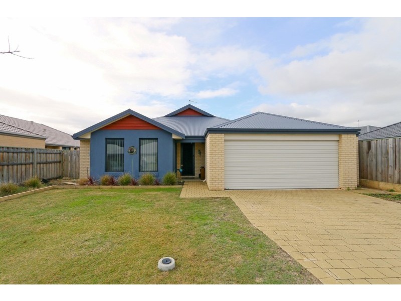 4 Opal Way, Wellard WA 6170