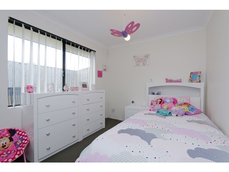 4 Opal Way, Wellard WA 6170