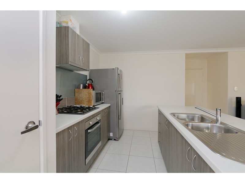 4 Opal Way, Wellard WA 6170