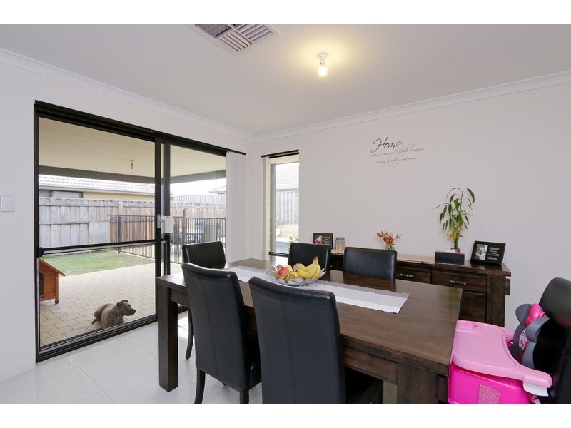 4 Opal Way, Wellard WA 6170