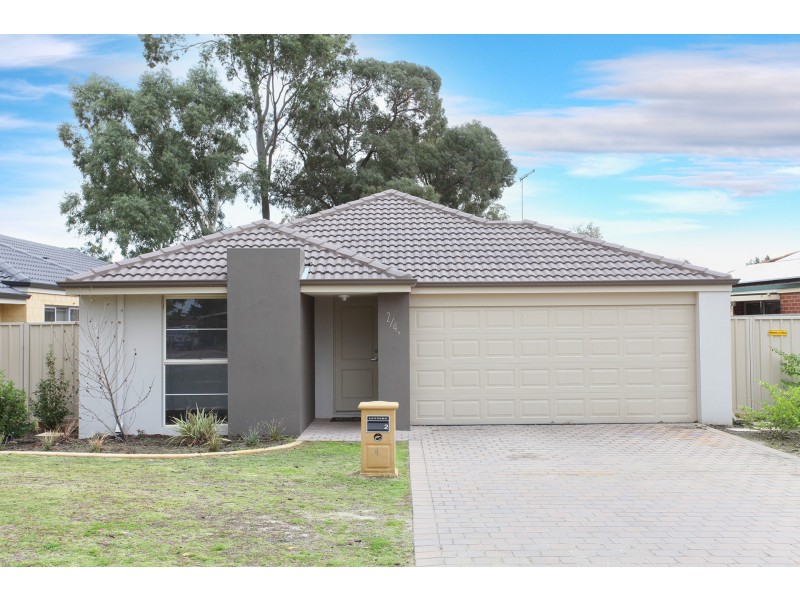 2/4 Yanderra Court, Stratton WA 6056