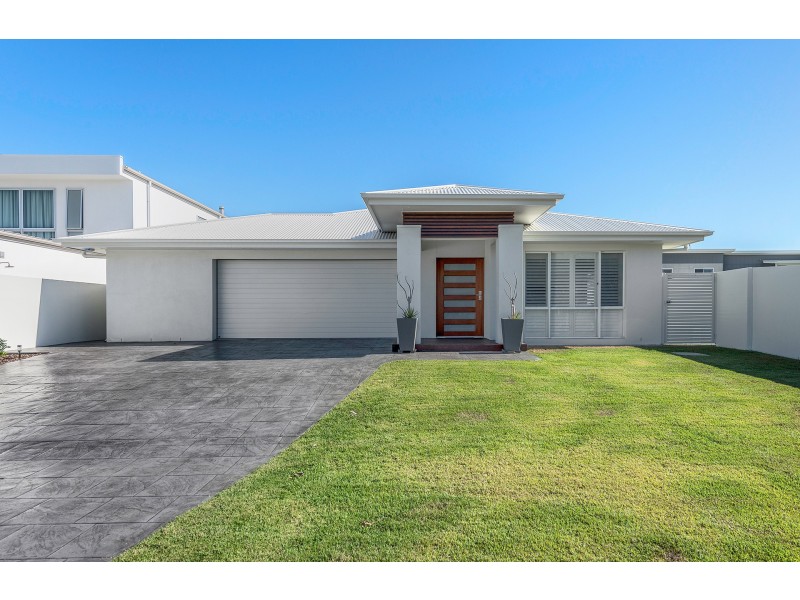 24 Cylinders Drive, Kingscliff NSW 2487