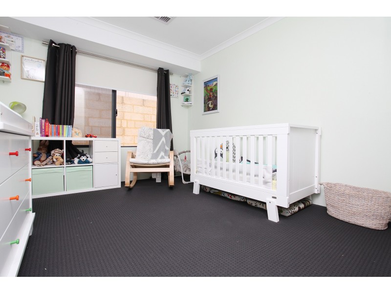 14 Clivia Heights, Sinagra WA 6065