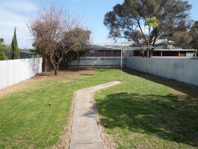 9 Tulloch Avenue, Pennington SA 5013