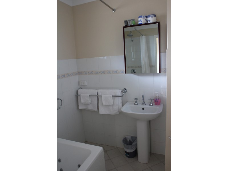 60/125 Avon Terrace, York WA 6302