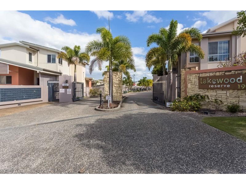 96/19 Carina Peak Drive, Varsity Lakes QLD 4227