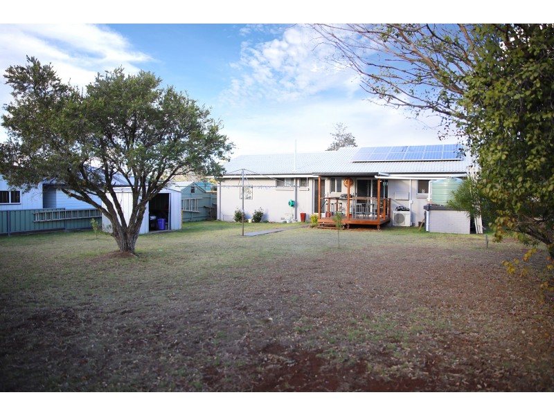 1 Jean Street, Harristown QLD 4350