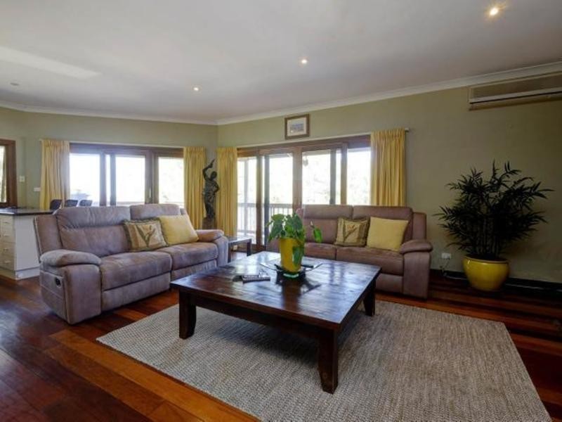 126 Clarke Street, Pindimar NSW 2324