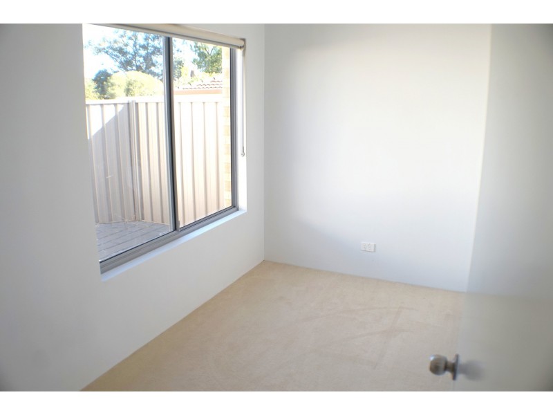 6a Farnham Street, Bentley WA 6102