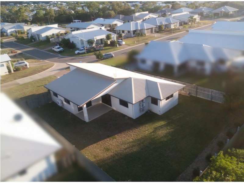 34 Burlingon Circuit, Mount Louisa QLD 4814