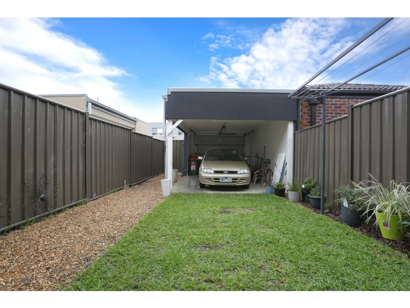 71 Clarendon Avenue, Craigieburn VIC 3064
