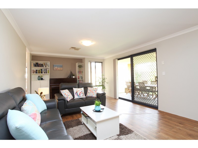 6 Kwella Entrance, Greenfields WA 6210