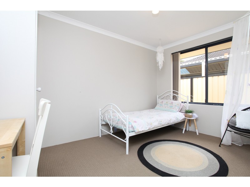 6 Kwella Entrance, Greenfields WA 6210