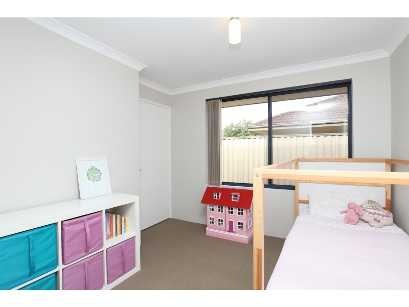 6 Kwella Entrance, Greenfields WA 6210