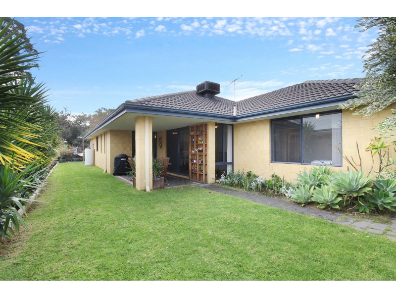 6 Kwella Entrance, Greenfields WA 6210