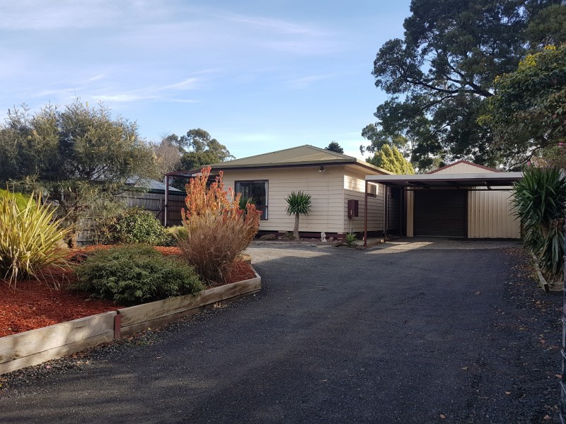 10 Mckenzie King Drive, Millgrove VIC 3799