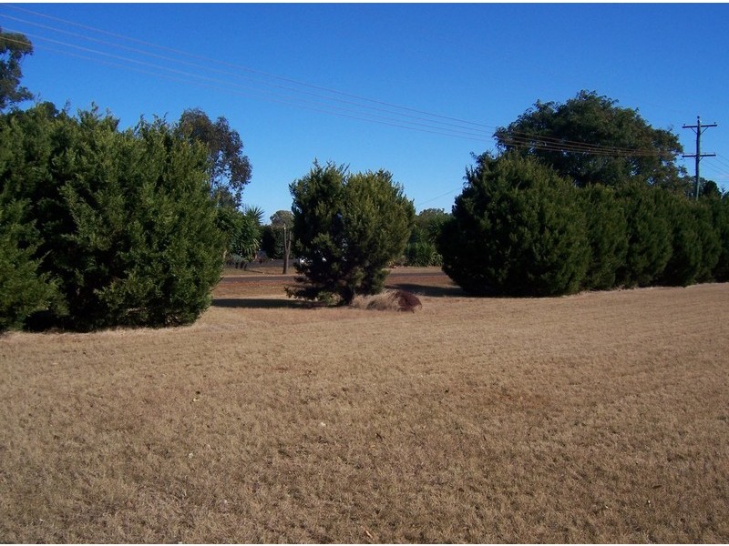 20 Earl Street, Memerambi QLD 4610