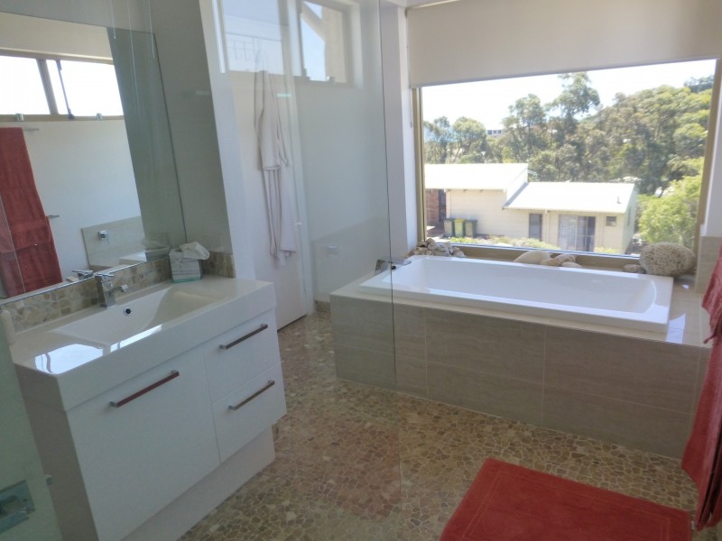 8 Quartermaine Court, Binningup WA 6233
