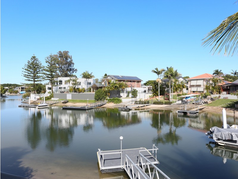 73 River Crescent, Broadbeach Waters QLD 4218
