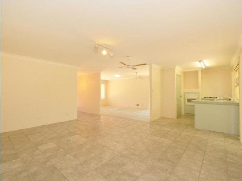 18 Muir Close, Waikiki WA 6169