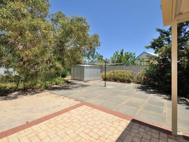 18 Muir Close, Waikiki WA 6169