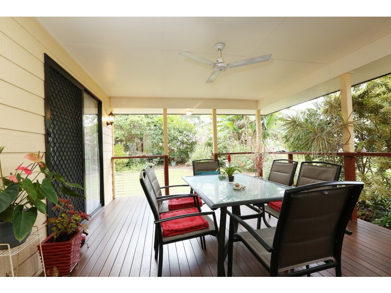 15 Borrows Street, Russell Island QLD 4184