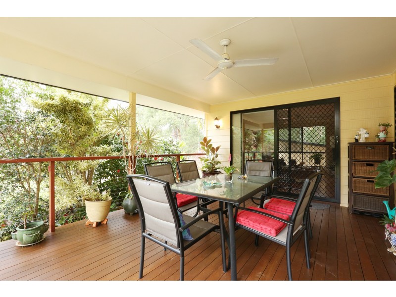 15 Borrows Street, Russell Island QLD 4184