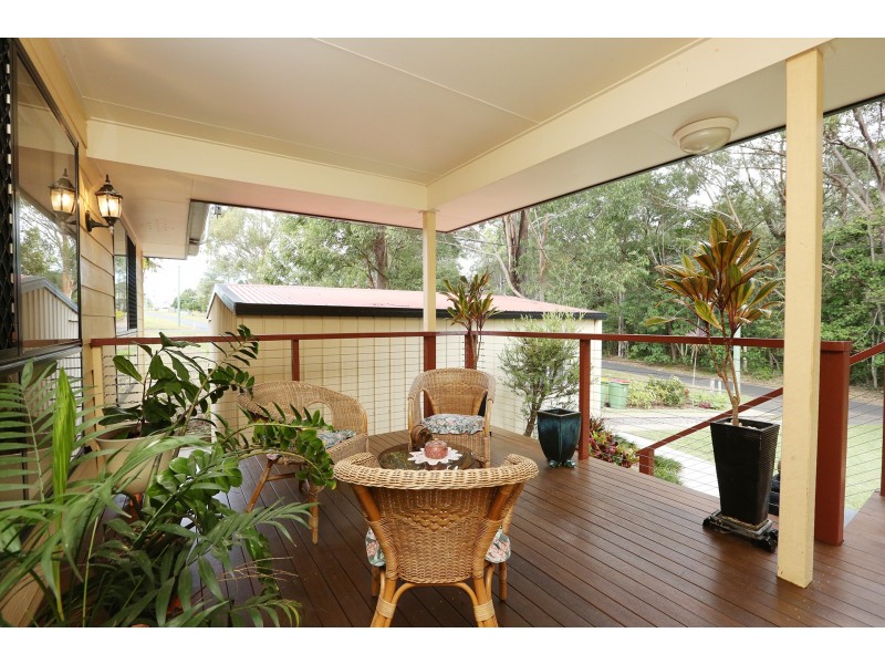 15 Borrows Street, Russell Island QLD 4184